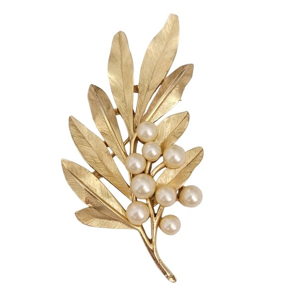 Trifari 1960s Vintage Gold Tone Faux Pearl Leaf Brooch Pin, Signed - Picture 2 of 7